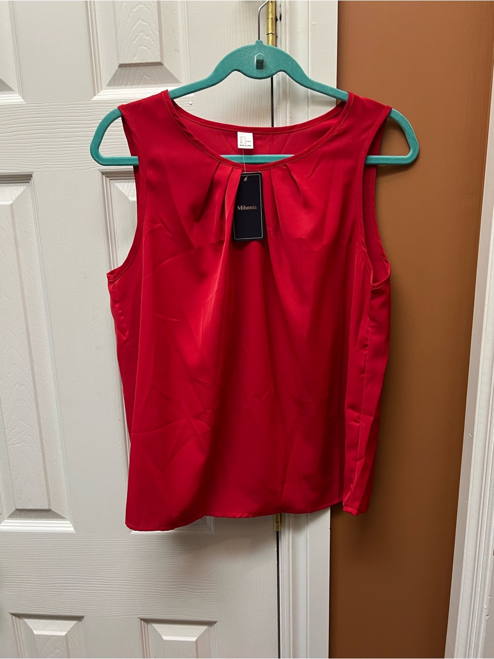 Milumia Red Pleat-Neck Sleeveless Top NWT
